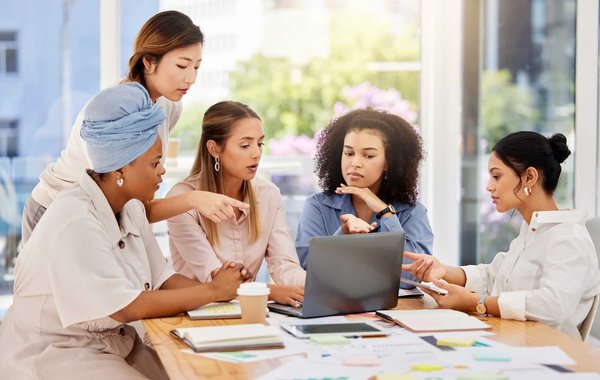 comment utiliser les réseaux sociaux pour promouvoir votre entreprise et augmenter votre visibilité en ligne