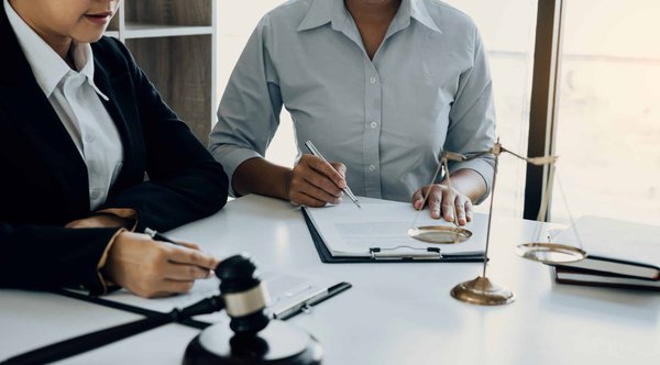 Comment choisir un avocat compétent à Avignon ?