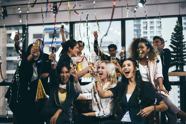 Dynamisez vos événements professionnels : animation soirée d'entreprise
